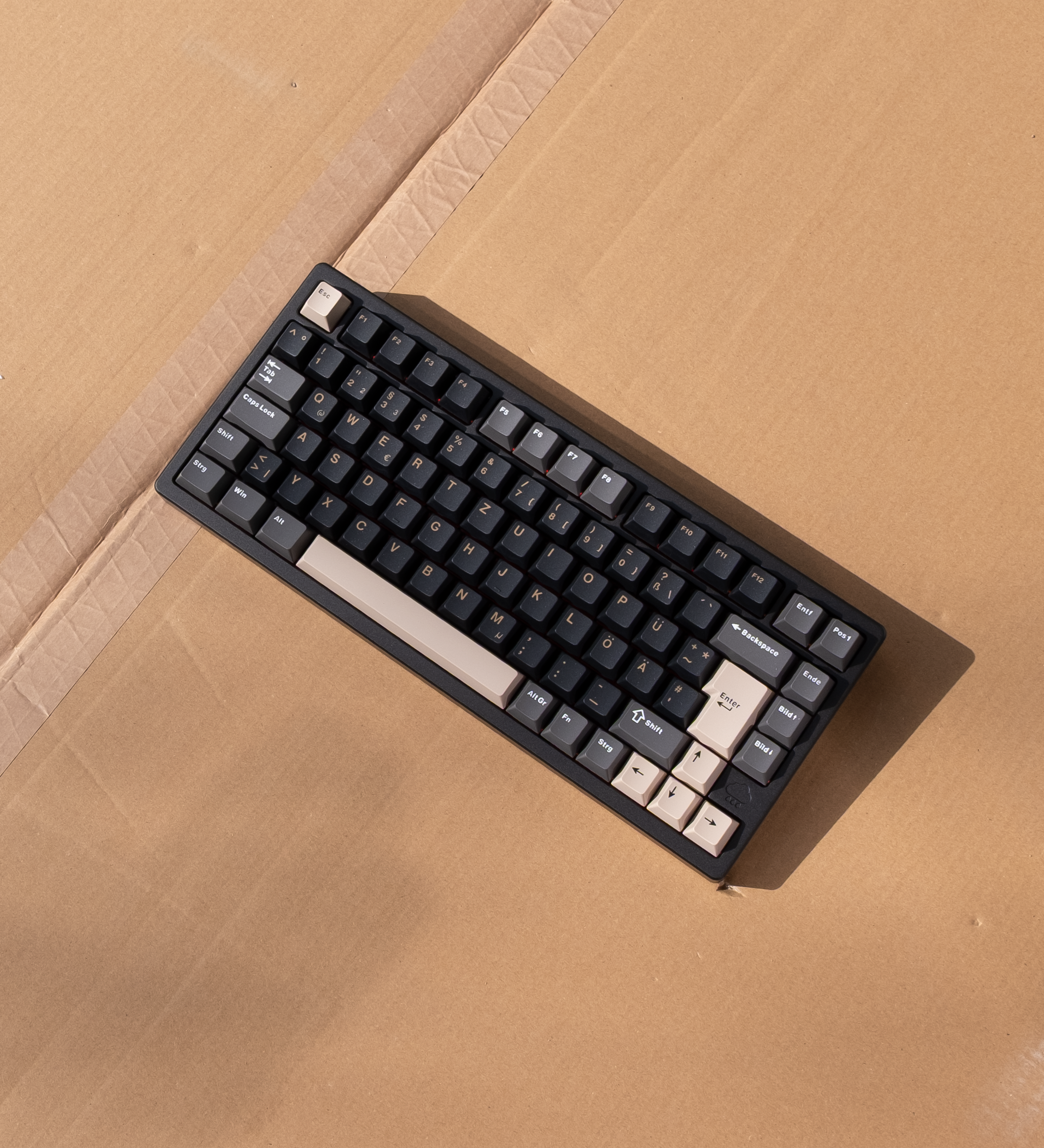 Rainy75 ISO-DE ist jetzt bei InputGear lieferbar.