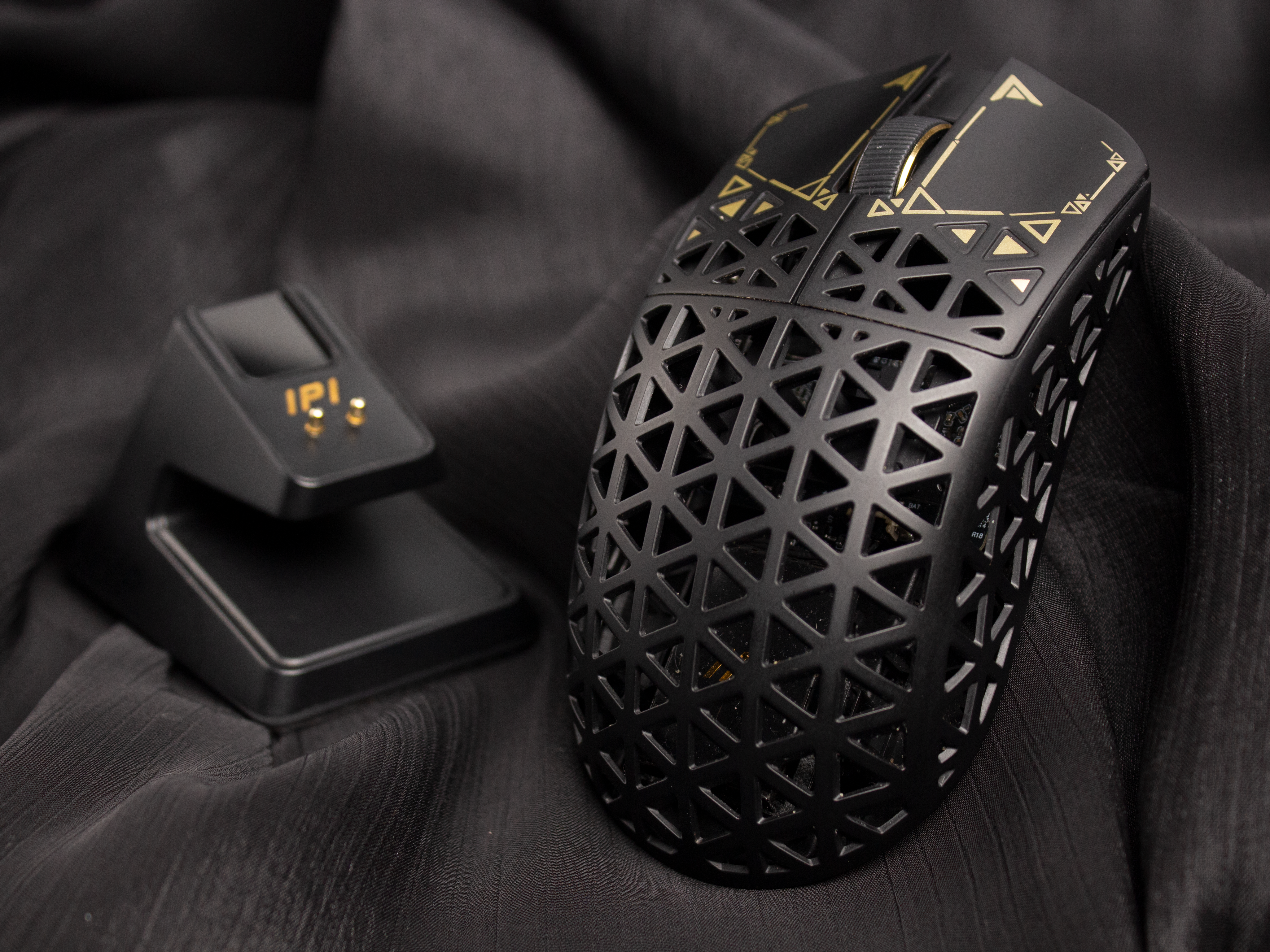 IPI Gaming Float 88 Black Mouse